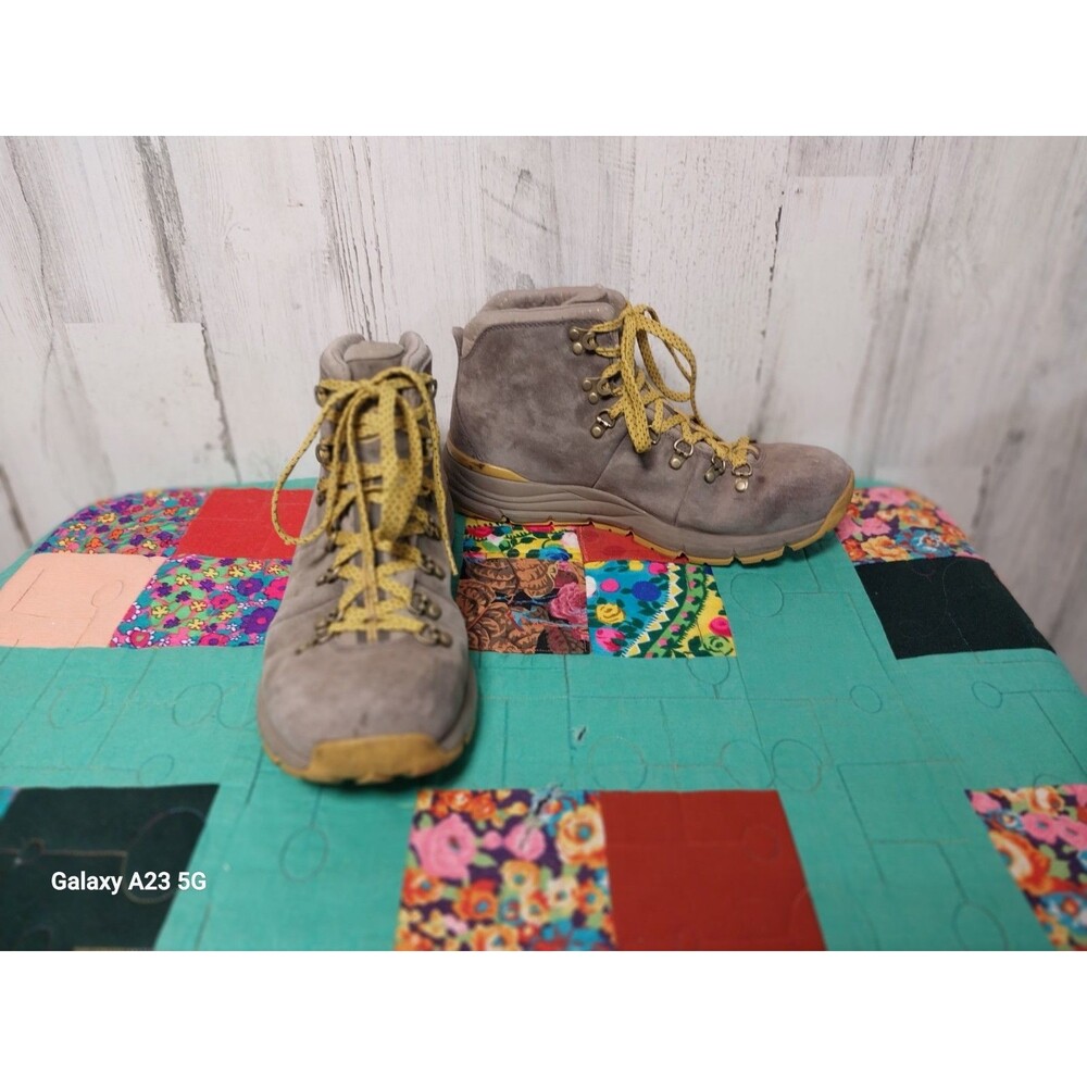 Danner Hiking Boots Mountain 600 Hazelwood Men's Size 9 US 43 EU